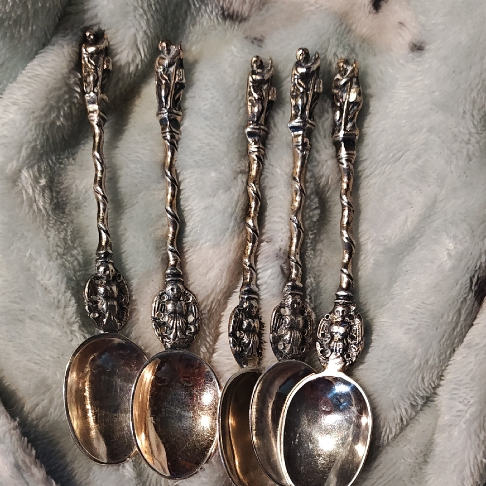 Vintage Silver Ornate Spoons Set